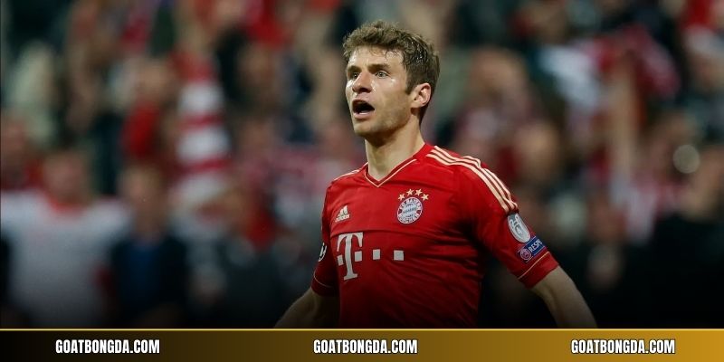 Müller ăn mừng chức vô địch Champions League hoành tráng